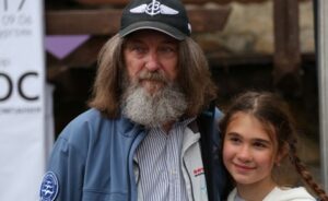 Вот что из меня, бродяги, проросло - принцесса Конюхова, и у нас ещё одна есть. Фёдор Конюхов с внучкой