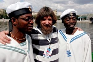 Фёдор Конюхов с афронамибийцами