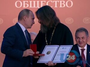 Затея с моим награждением - дело рук Сергея Кужугетовича - это в его характере, сделать до того, как ты всё узнаешь. Владимир Путин, Фёдор Конюхов, Сергей Шойгу, награда