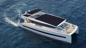 Электрокатамаран - вторая ступень «Проекта Альбатрос», и он же средство для установления новых рекордов. Электрокатамаран