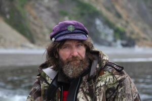 Меня не мучает совесть за то, что я оставлял жену и уходил путешествовать, за то, что дети выросли без меня. Жена сама выбрала свою судьбу, а дети, - раньше они выбирали судьбу отца, и мои, наверное, меня поймут… Фёдор Конюхов