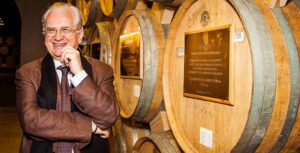 Михаил Пиотровский. На Ереванском коньячном заводе Михаил Пиотровский. На Ереванском коньячном заводе