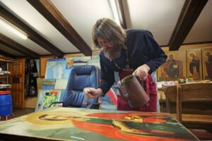 Касаясь кистью святого лика, чувствуешь, что работа тебя возвышает: объяснить это - значит объяснить Божественное Начало. Фёдор Конюхов, иконы