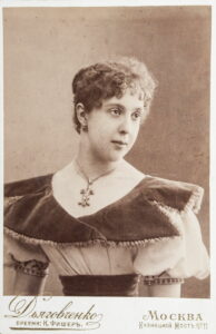 Актриса Александра Яблочкина Актриса Александра Яблочкина