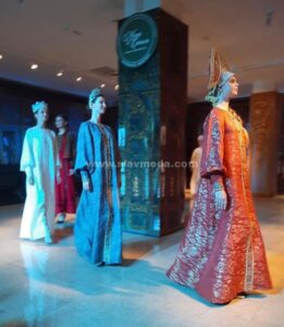 Показ «Дома русской одежды Валентины Аверьяновой» в Государственном историческом музее Южного Урала. Показ «Дома русской одежды Валентины Аверьяновой» в Государственном историческом музее Южного Урала.