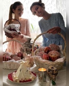 Полина и Анастасия. Пасха 2021 Полина и Анастасия. Пасха 2021