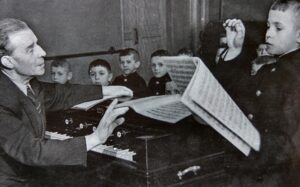 Эдуард Артемьев в детстве - сольфеджио Эдуард Артемьев в детстве - сольфеджио