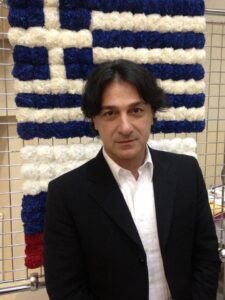 Поздравление с Новым годом и Рождеством от Эвклида Кюрдзидиса и кинофестиваля «Хрустальный ИсточникЪ»