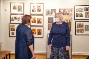 Член Союза журналистов России Лариса Прозорова и председатель Думы города Пятигорска Людмила Васильевна Похилько.