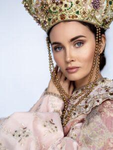 «Дом русской одежды Валентины Аверьяновой» «Дом русской одежды Валентины Аверьяновой»