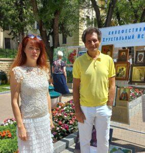 Иконописец Светлана Фатьянова, народный артист РФ Евгений Князев. Иконописец Светлана Фатьянова, народный артист РФ Евгений Князев.