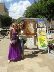 Народная артистка РФ Ольга Прокофьева и художник Александра Корчагина. Народная артистка РФ Ольга Прокофьева и художник Александра Корчагина.