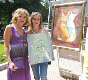 Народная артистка РФ Ольга Прокофьева и художник Александра Корчагина. Народная артистка РФ Ольга Прокофьева и художник Александра Корчагина.