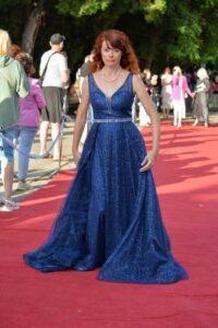 Фото с красной дорожки: иконописец Светлана Фатьянова. Платье фирмы Nora Noviano, подарок благодарных заказчиков. Фото с красной дорожки: иконописец Светлана Фатьянова. Платье фирмы Nora Noviano, подарок благодарных заказчиков.