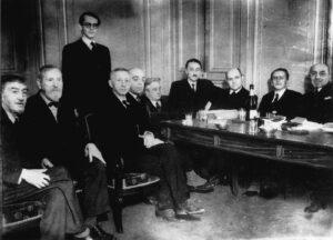 Редакция эмигрантской газеты «Возрождение». 1933 г. Редакция эмигрантской газеты «Возрождение». 1933 г.