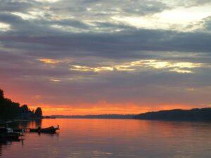 Закат на реке Закат на реке