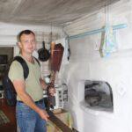 Станислав Смирнов у русской печи