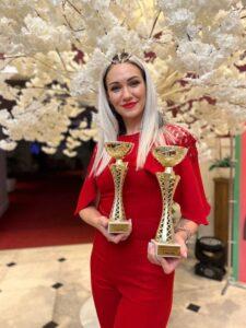 Анна Гайдаш с кубками Анна Гайдаш, Global Beauty Legends