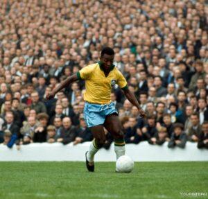 Пеле Пеле на футбольном поле