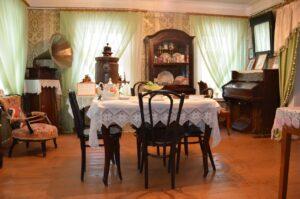 Старинный интерьер Старинный интерьер