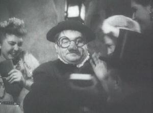 Кадр из фильма «Без вины виноватые». Актер Алексей Грибов. Кадр из фильма «Без вины виноватые». Актер Алексей Грибов.