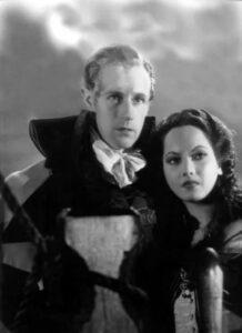 Кадр из фильма "Алый первоцвет" Кадр из фильма "Алый первоцвет"