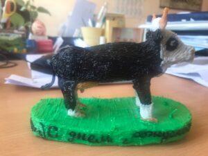 Скульптура коровы Скульптура коровы