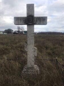 Белокаменный крест. Могилы родителей Надежды Плевицкой. Белокаменный крест. Могилы родителей Надежды Плевицкой