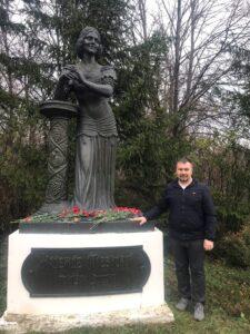 Памятник Надежде Плевицкой, Вадим Грачев Винниково, памятник Надежде Плевицкой, Вадим Грачев