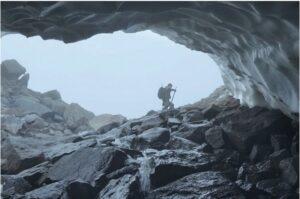 Кадр из фильма "Выход" Кадр из фильма "Выход"