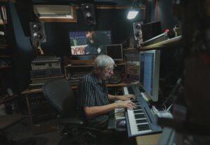 Эдуард Артемьев Эдуард Артемьев