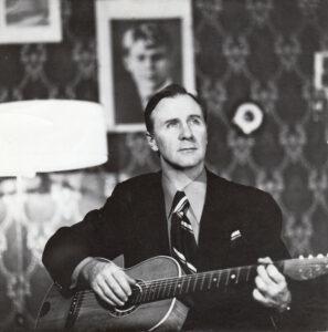 К 100-летию со дня рождения Алексея Покровского