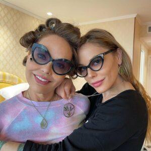 Орнелла Мути и Найке Ривелли Орнелла Мути и Найке Ривелли