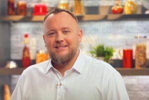 Шеф-повар Олег Томилин Шеф-повар Олег Томилин