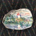 Мартьянова А. И. Камень с росписью «Церковь», 2002 год © Музей-квартира В. И. Белова