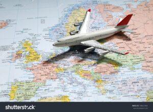 Самолет на карте мира Самолет на карте мира