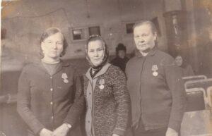 Левина (Фёкличева) Прасковья Ильинична, Ильичевская Александра Яковлевна, Кострова Прасковья Ивановна. Левина (Фёкличева) Прасковья Ильинична, Ильичевская Александра Яковлевна, Кострова Прасковья Ивановна.