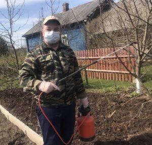 Вадим Грачев в саду Вадим Грачев в саду