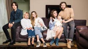 Анастасия Заворотнюк с семьёй Анастасия Заворотнюк с семьёй