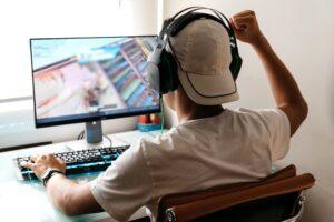 Блогер в кепке Блогер в кепке