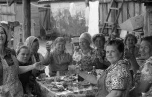 Застолье в деревне Застолье в деревне