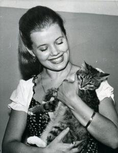 Людмила Сенчина с котом Людмила Сенчина с котом