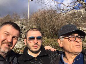 Вадим Грачев с Миланом и Милошем Вуйовичами. Милан - отец Милоша. Микуличи. Вадим Грачев с друзьями из Черногории. С Миланом и Милошем Вуйовичами. Милан - отец Милоша.