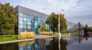 Стало известно, какие крупные издательства представят свои новинки на ярмарке «Наши герои» на ВДНХ