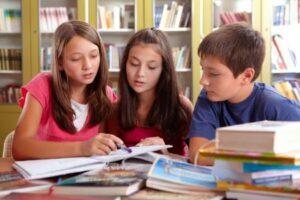 Дети с книгами Дети с книгами