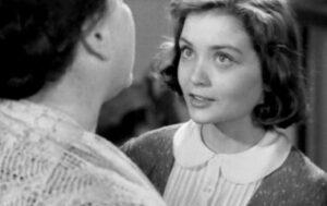 Кадр из фильма «Дом, в котором я живу», Жанна Болотова Кадр из фильма «Дом, в котором я живу», Жанна Болотова