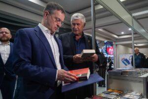 Владимир Мединский, книжная ярмарка "Наши герои" Владимир Мединский, книжная ярмарка "Наши герои"