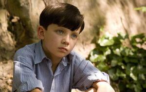 Кадр из фильма “Мальчик в полосатой пижаме" Кадр из фильма “Мальчик в полосатой пижаме"