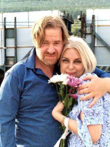 Кадр из фильма "Письма двух сердец" Алексей Барабаш и Наталия Мажуга. Кадр из фильма "Письма двух сердец" Алексей Барабаш и Наталия Мажуга.