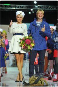 Евгений Плющенко на пятой неделе моды в Московском парке "Зарядье" (kpmedia.ru) Евгений Плющенко на пятой неделе моды в Московском парке "Зарядье" (kpmedia.ru)